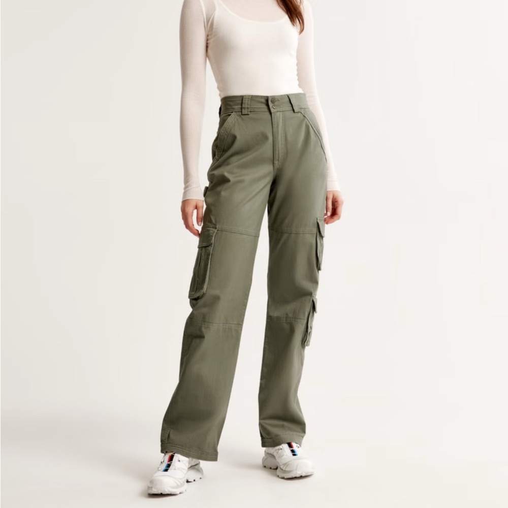 Abercrombie & Fitch Relaxed Cargo Pants